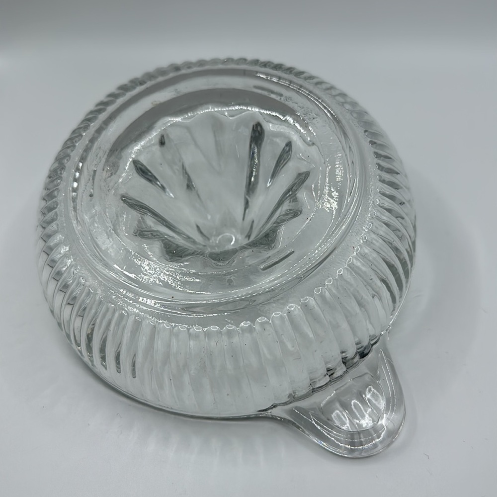 Vintage Federal Glass, Pressed Glass Juicer Circa 1950s, Excellent Condition - Picture 3 of 3